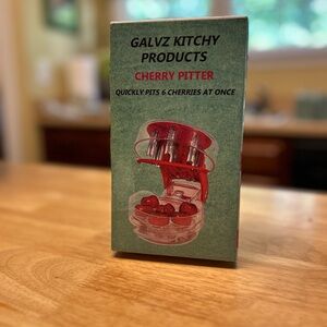 Galvz Kitchy Cherry Pitter Tool - Red Kitchen Gadget